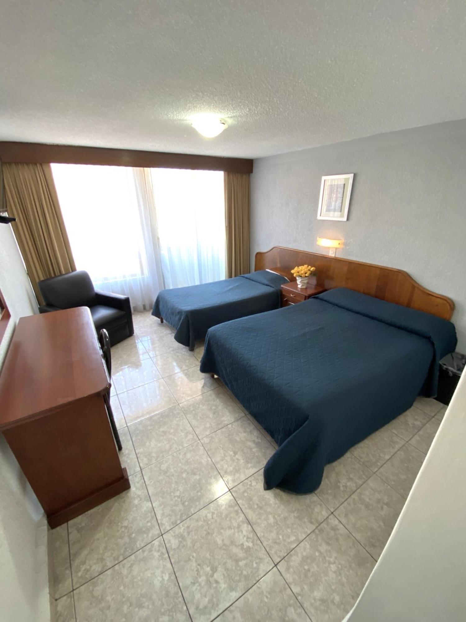 Hotel Qualitel Plus 莫雷利亚 外观 照片