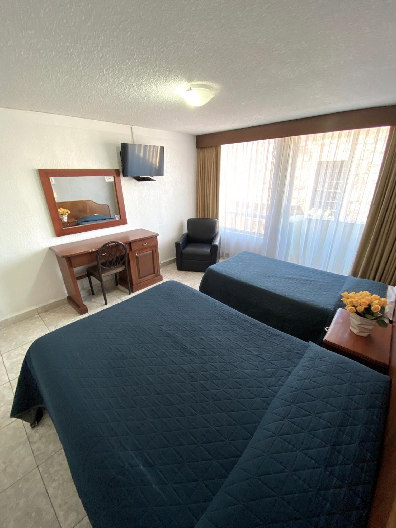 Hotel Qualitel Plus 莫雷利亚 外观 照片