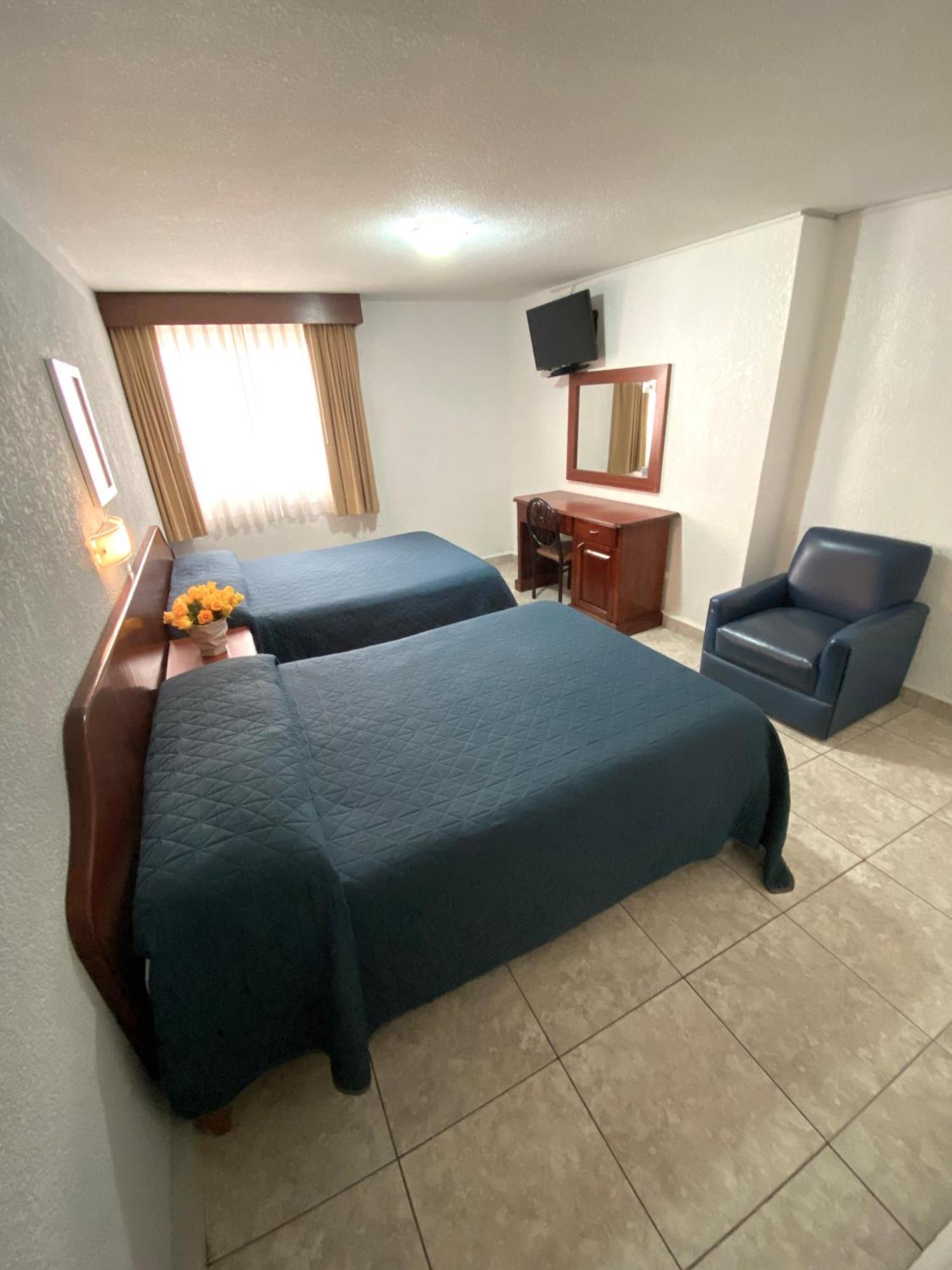 Hotel Qualitel Plus 莫雷利亚 外观 照片
